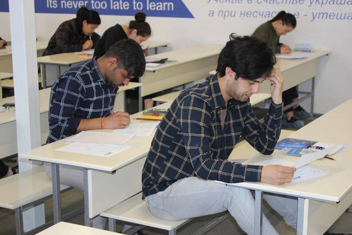 The Interuniversity Olympiad in Medical Physics among local and foreign students of the Faculty of Medicine was held at Adam University on April 25, 2023.