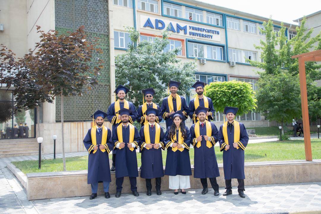 Successful graduation of students from the Faculty of Medicine at Adam University