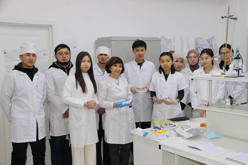 Open lesson on medical biology at ADAM University